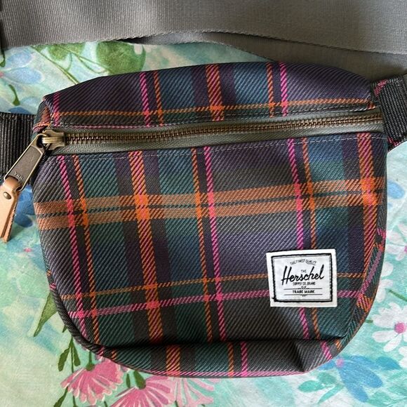 Herschel Fifteen Belt Bag Pewter Plaid - Picture 2 of 10